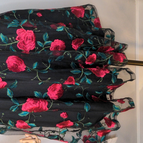 City Studio Fit & Flare A Line Party Dress Red Black Roses Valentine's Day SZ 11 - Picture 8 of 14